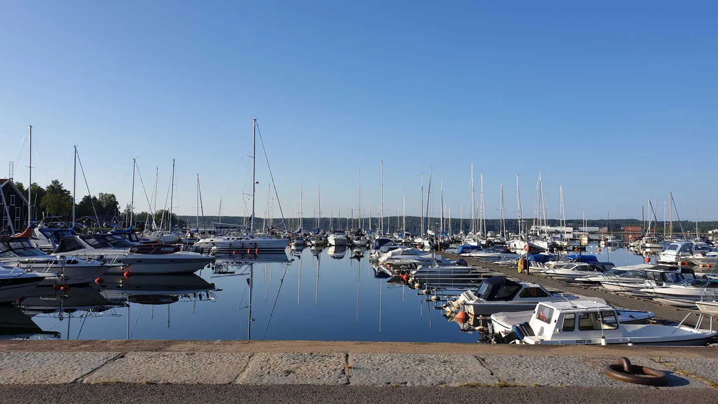 Hamnen i Glada Hudik